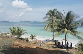 Pantai Tersembunyi di Belakang Pulau, Permata di Subangmas