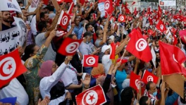 Presiden Tunisia Kais Saied Didemo Ribuan Warganya