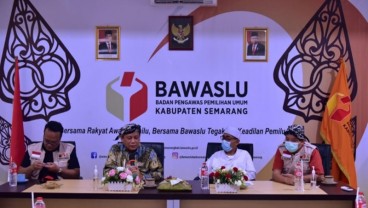 Jokowi Teken Keppres Tetapkan Pansel KPU & Bawaslu 2022-2027