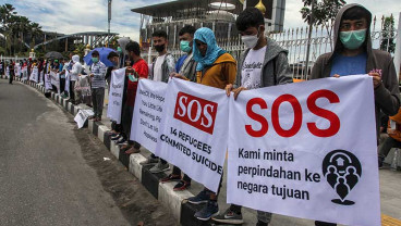 Tak Kunjung Ada Kejelasan, Imigran Asal Afghanistan di Pekanbaru Gelar Aksi di Depan Kantor Gubernur