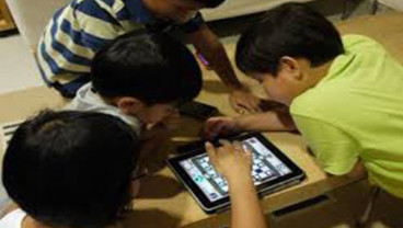 Seharian di Depan Laptop ? Berikut Tips Cegah Computer Vision Syndrome