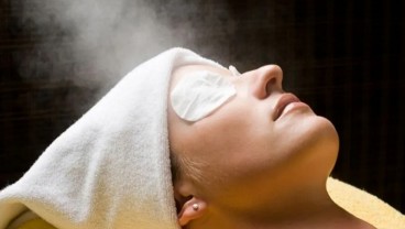 10 Manfaat Facial Steam, Bisa Bikin Kulit Glowing! 