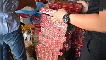 Jaga Masyarakat, Bea Cukai Amankan BKC Ilegal di Batam dan Pekanbaru