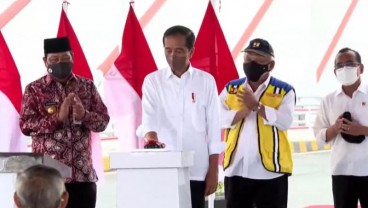 Resmikan Jembatan Sei Alalak, Jokowi: Insyaallah Bertahan Sampai 100 Tahun