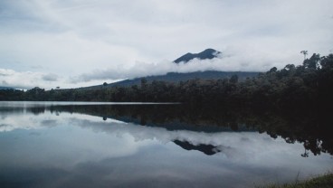 5 Gunung di Indonesia yang Masih Jarang Didaki