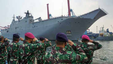 Kapal Angkatan Laut Australia HMAS Canberra Berlabuh di Tanjung Priok