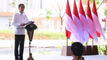 Jokowi Minta Biaya Tes PCR Turun Jadi Rp300.000