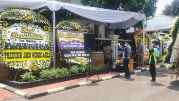 Karangan Bunga Berjejer di Rumah Duka Sudi Silalahi di Bekasi