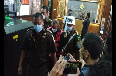 Kasus Korupsi, Kejagung Tahan Eks Dirut Perum Perindo Syahril Japarin