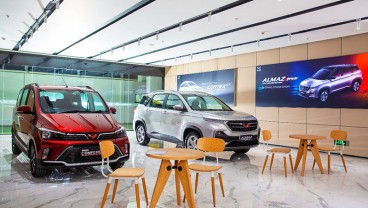 Bikin Dealer Khusus di RI, Wuling Pamer Mobil Listrik