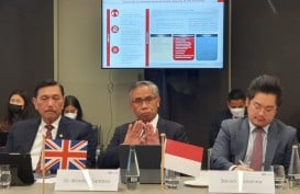 Di London, Bos OJK Ajak Investor Asing Masuk ke Bursa Indonesia