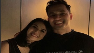 Ernest Cokelat Menangis Tahu Vanessa Angel dan Suami Tewas Akibat Kecelakaan