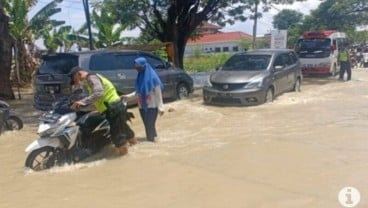 Banjir Kali Lamong Gresik Mulai Genangi Permukiman