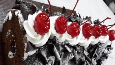 Resep Membuat Black Forest Roll Cake, Hasilnya Lembut dan Creamy