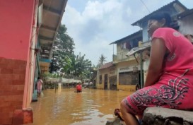 Lima Kawasan di Jakarta Selatan Terendam Banjir 2 Meter saat Hujan