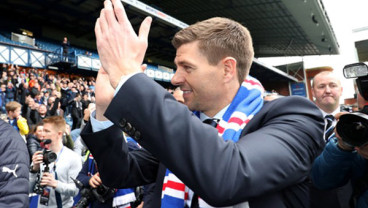 Aston Villa Ingin Segera Gaet Steven Gerrard Jadi Pelatih