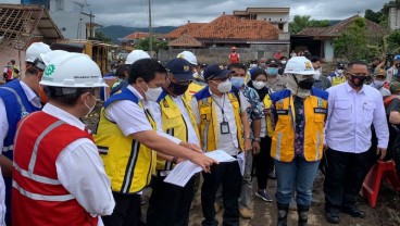 Banjir di Kota Batu Dipicu juga Sampah Menyumbat Saluran Air