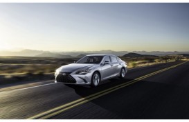 Sedan Lexus Terfavorit, The New Lexus ES Hybrid Resmi Hadir di Indonesia