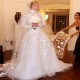 Fakta-fakta Pernikahan Paris Hilton dengan Pengusaha Tajir Carter Reum