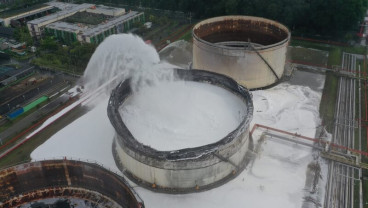 Pertamina Masih Bungkam Soal Penyebab Kebakaran Tangki di Kilang Cilacap