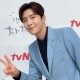 Sempat Kena Skandal, Kim Seon Ho Menang 'Most Popular Actor' AAA 2021