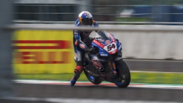 Toprak Tercepat di Sesi FP 1 & 2 WSBK 2021 di Sirkuit Mandalika