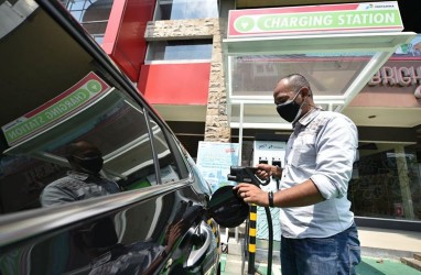 Operasikan Charging Station di SPBU, Pertamina Bidik Peluang Pengisian Kendaraan Listrik