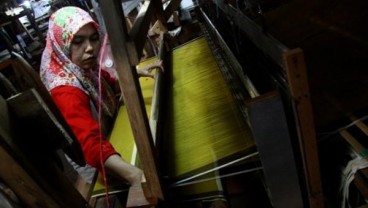 Dekranasda Jabar Fokus Dorong Produk Tenun