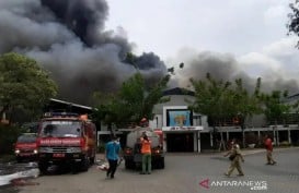 Kebakaran Pabrik Dua Kelinci di Pati Merusak 10 Persen Bangunan