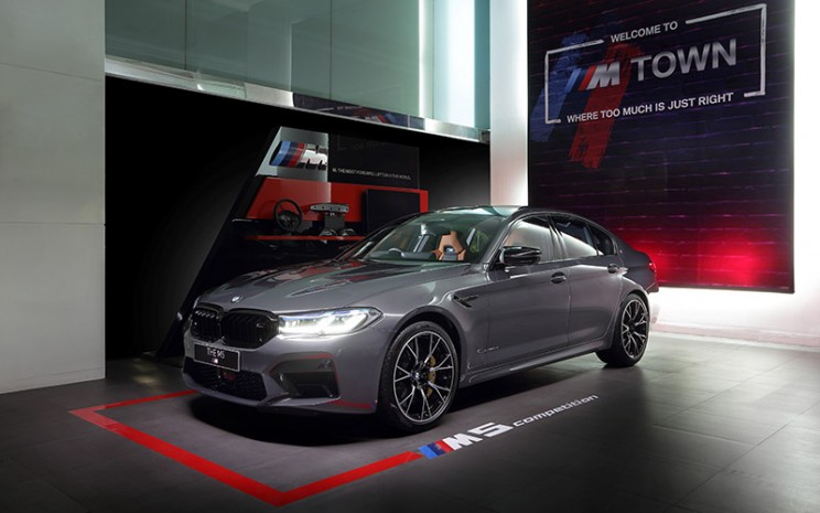 BMW Capai Target Penjualan Lebih dari Rp1 Triliun di GIIAS 2021