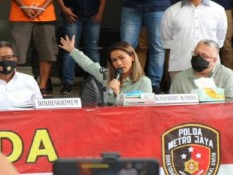 Nirina Zubir Diminta Lakukan Gugatan Perdata Agar Asetnya Bisa Dikembalikan