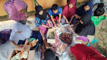 JQR Dirikan Dapur Umum di Lokasi Bencana Banjir Bandang Kabupaten Garut