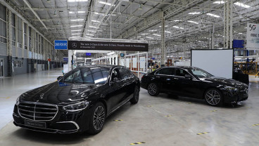 Mercedes-Benz S-Class dan E-Class Rakitan Lokal Siap Distribusi