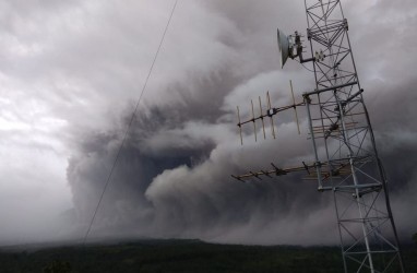 Ini Video dan Foto-foto Terbaru Gunung Semeru Erupsi
