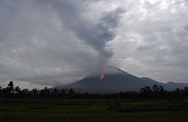 Ngeri! BNPB Alami Gangguan saat Evakuasi Gunung Semeru Meletus