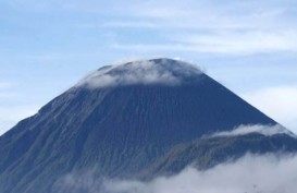 Gunung Semeru Meletus, 8 Penambang Masih Terjebak Vulkanik Panas!