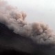 Erupsi Susulan Semeru Kembali Timbulkan Hujan Abu di Desa Pronojiwo 