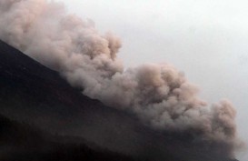 Video Kepanikan Warga saat Gunung Semeru Kembali Erupsi