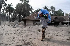 Upaya Evakuasi 10 Warga Terjebak Erupsi Gunung Semeru Hadapi Kendala