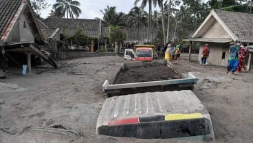 Masih Berstatus Waspada, Masyarakat Diminta Tak Lakukan Aktivitas di Sekitar Semeru