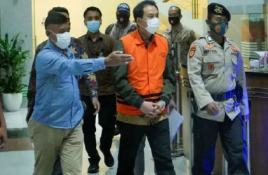 Azis Syamsuddin Didakwa Suap Penyidik KPK Rp3,6 Miliar