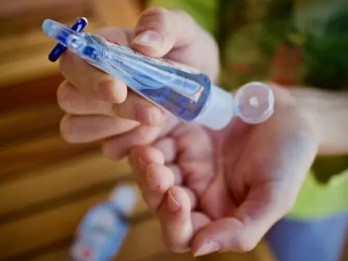 Pandemi Bikin Bisnis Penjualan Hand Sanitizer Naik Signifikan