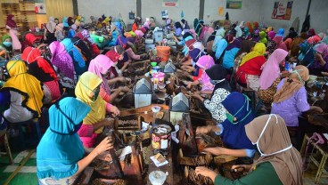 Pemerintah Diminta Lindungi Tenaga Kerja dari Kenaikan Tarif CHT 2022