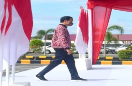 Jokowi Beli Jaket Bomber dengan Motif Dayak Sintang, Ini Penampakannya