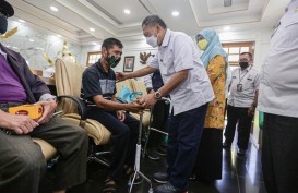 Ratusan Disabilitas Terima Alat Bantu dari Pemkot Bandung