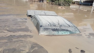 Mobil Satgas Bencana UNS Tertimbun Lahar Saat Bantu Evakuasi di Lereng Semeru, Ini Ceritanya