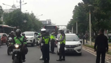 Viral Video Pelanggar Lalu Lintas Menangis Saat Ditilang Polisi