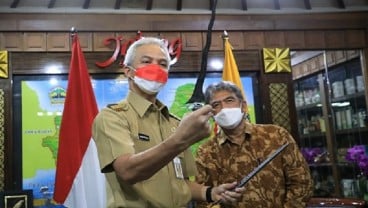 Ganjar Pranowo Dapat Hadiah Keris Buto Ijo, Seperti Ini Penampakannya