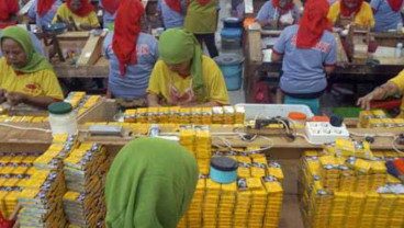 Emiten Rokok Terimpit Tarif Cukai dan UMP?