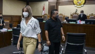 Kasus Narkoba, Artis Nia Ramadhani dan Ardi Bakrie Disidang Hari Ini